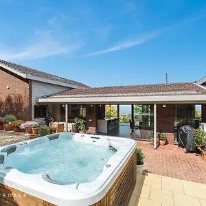 Panoramic View With Spas Australia