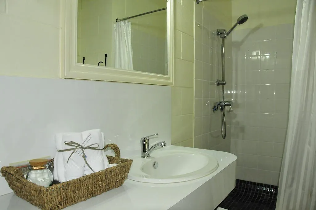 ***  Kookaburra Motel Yungaburra Australia